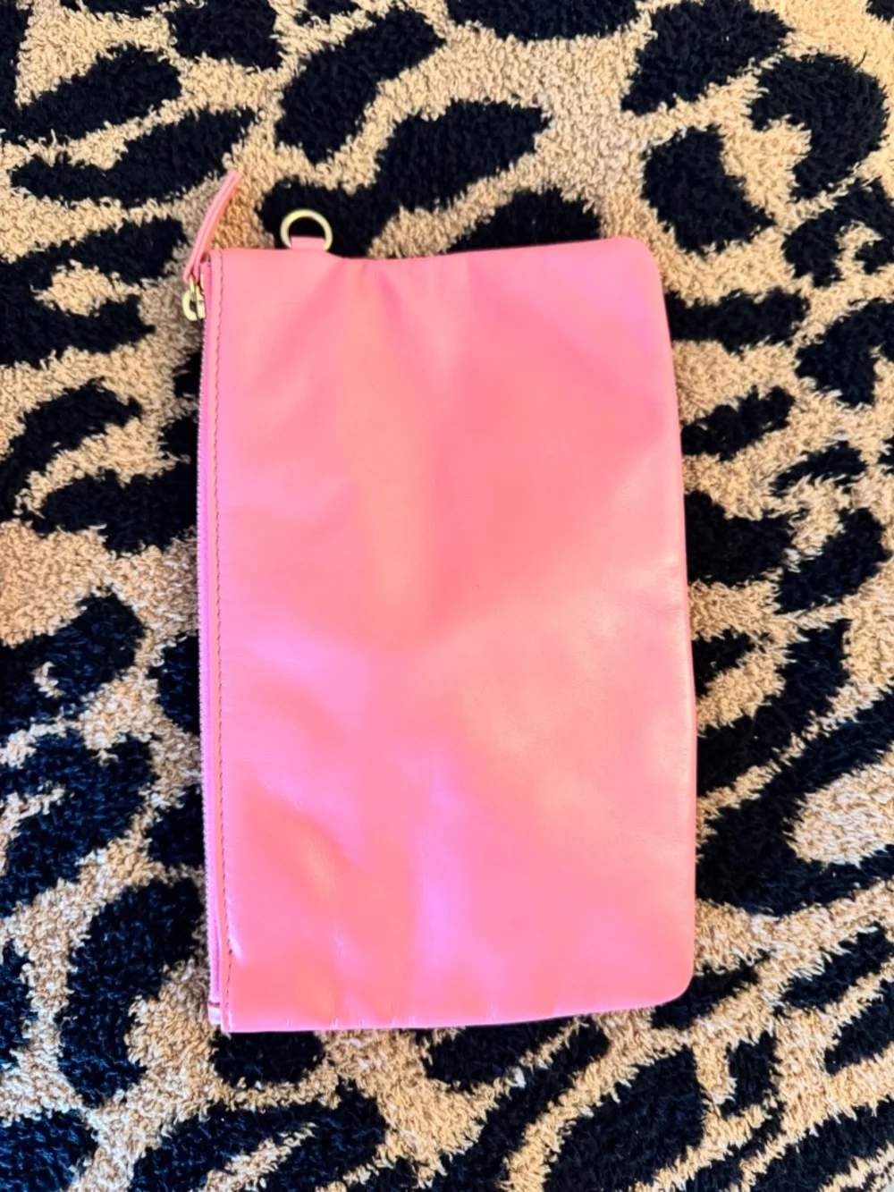 CHANEL 22 Hobo Bag Pink